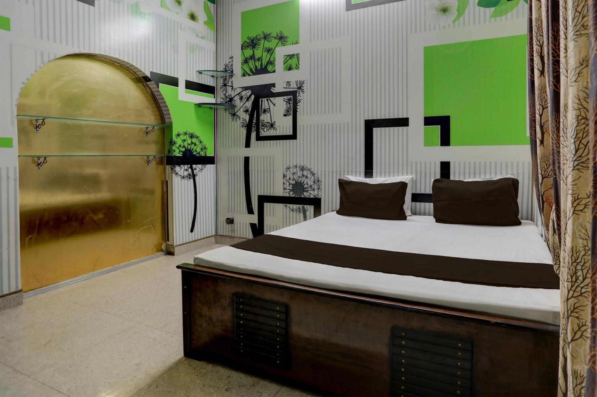 Hotel Rocky & C Foods Jind Extérieur photo